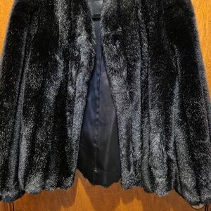 Elegant Black Faux Fur Teddy Jacket for Women